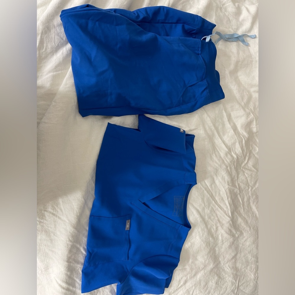 FIGS Size small blue scrubs